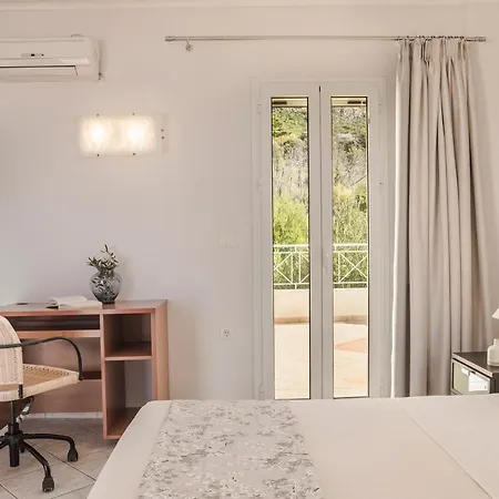 Rhakotis Lourdata (Kefalonia)